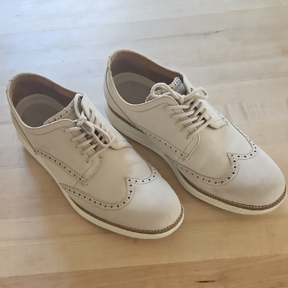 Classic Cream Men's Brogue Shoes